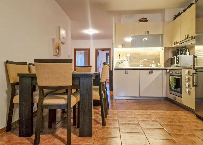 アパート Cozy 2-bedroom With Parking In Old By Flat Mаnager バンスコ