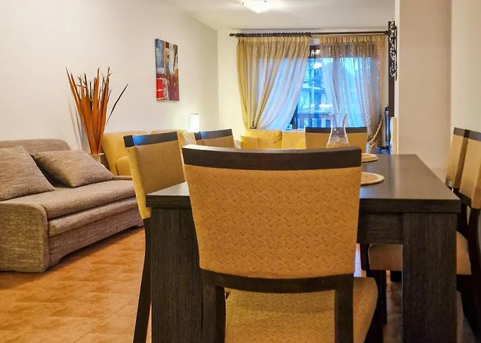 Cozy 2-bedroom With Parking In Old By Flat Mаnager Apartament *